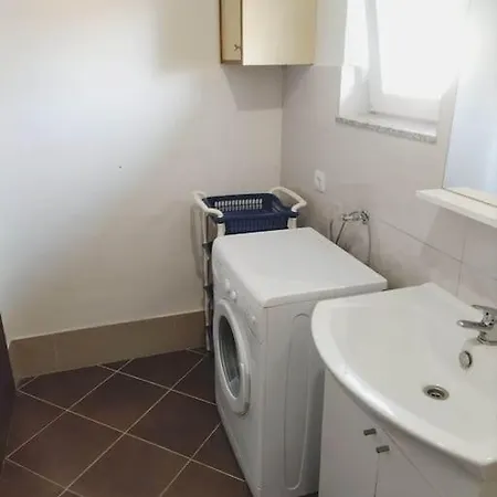 Apartment Ii *